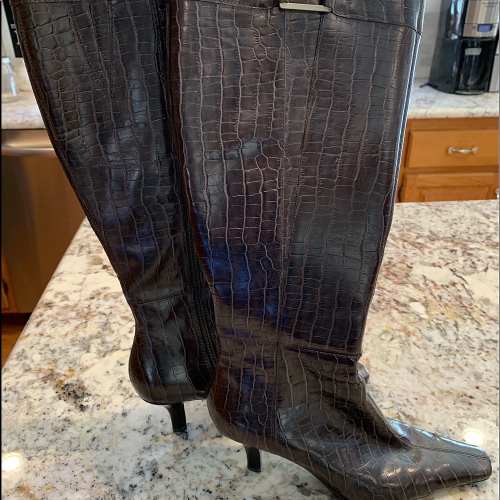 Bandolino tall boots brown croc leather 7.5